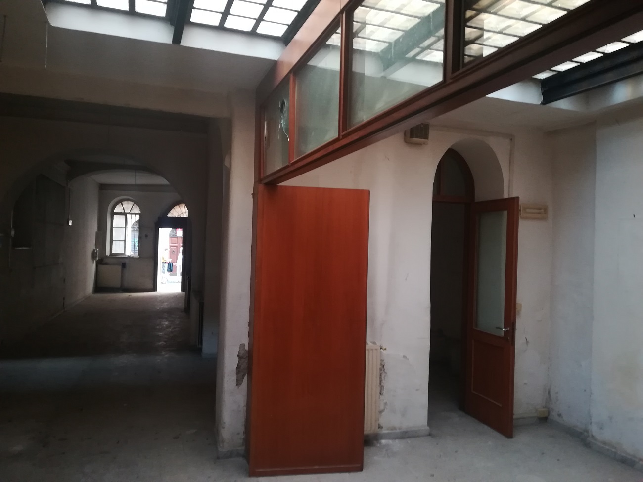 locale commerciale  in affitto a  zona trastevere 