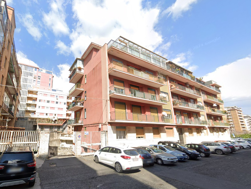 magazzino in vendita a  zona 